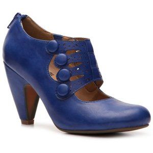 NIB Crown Vintage "Shirley" Blue Pumps Sz. 9